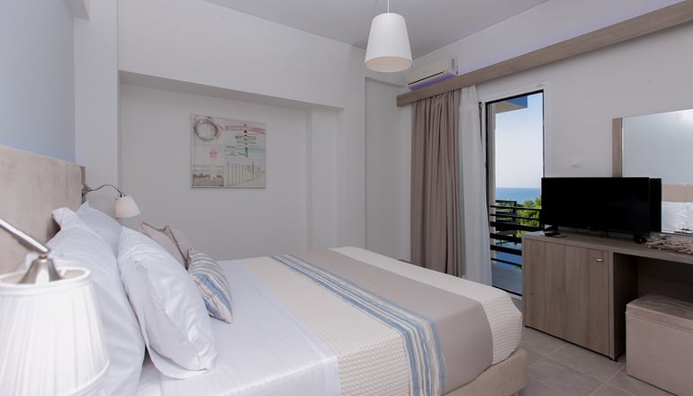 12 Olympian Gods Hotel - Πλαταμώνας Πιερίας